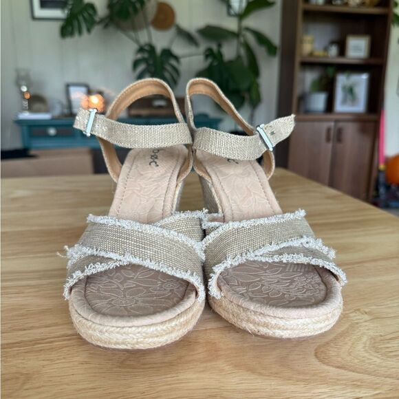 b.o.c. Beige Fabric Espadrille Wedge Comfort Bohemian Sandals - Picture 2 of 6